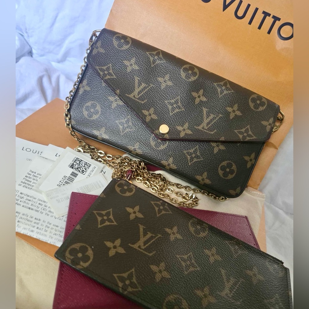 Pre-loved Louis Vuitton felicie pochette full set